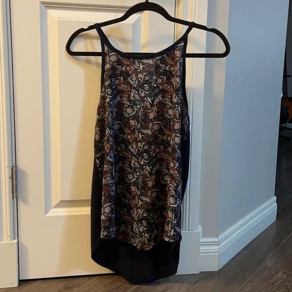 Woman medium strappy tank top - Picture 1 of 2